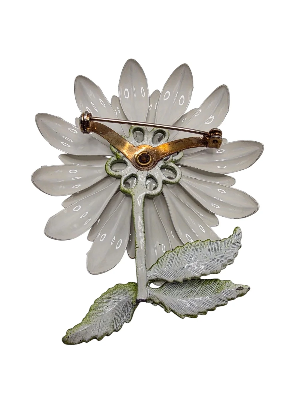 Vintage 1960's White Daisy / Chrysanthemum Enamel Flower Brooch Pin Green Leaves